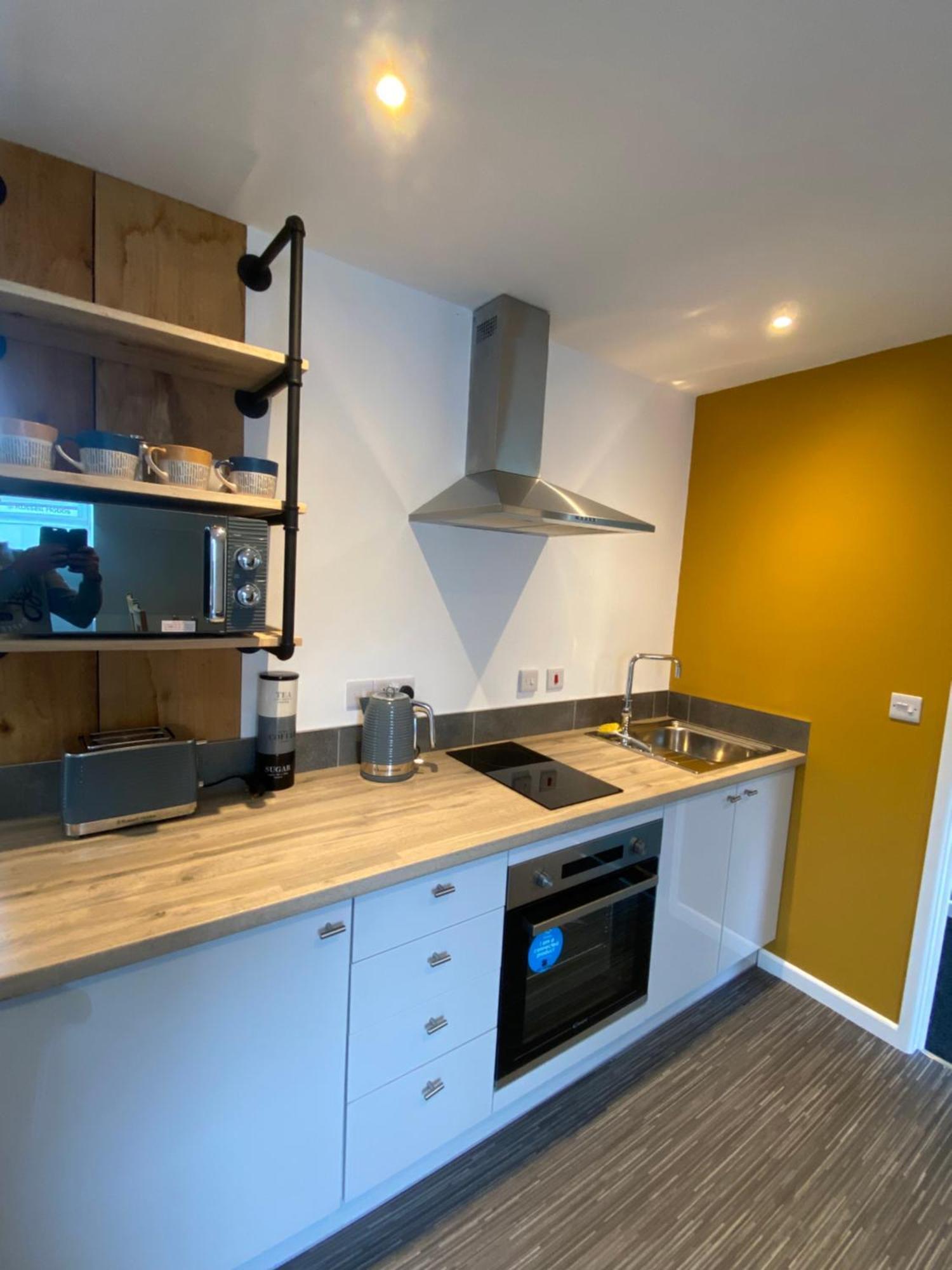 Modern Studio Apartment Set Beneath The Black Mountains A Stones Throw From The Offas Dyke Path Clodock Ngoại thất bức ảnh