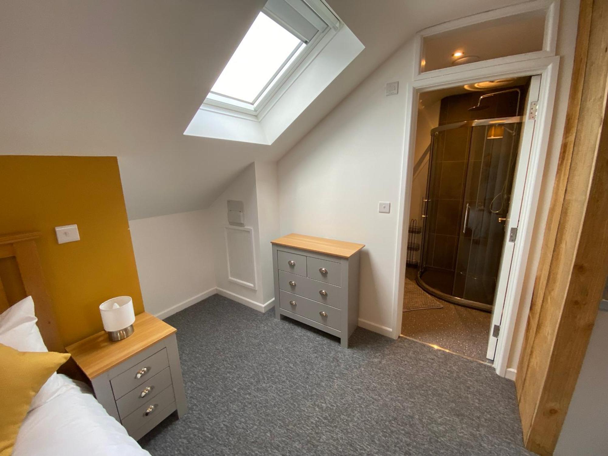 Modern Studio Apartment Set Beneath The Black Mountains A Stones Throw From The Offas Dyke Path Clodock Ngoại thất bức ảnh